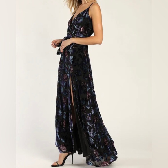 Lulu’s Pretty Companion Black Floral Velvet Burnout Maxi Dress - Picture 2 of 8
